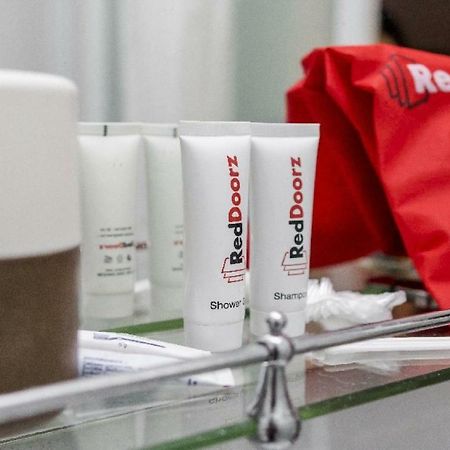 Reddoorz Plus @ Setiabudi Eight Τζακάρτα Εξωτερικό φωτογραφία