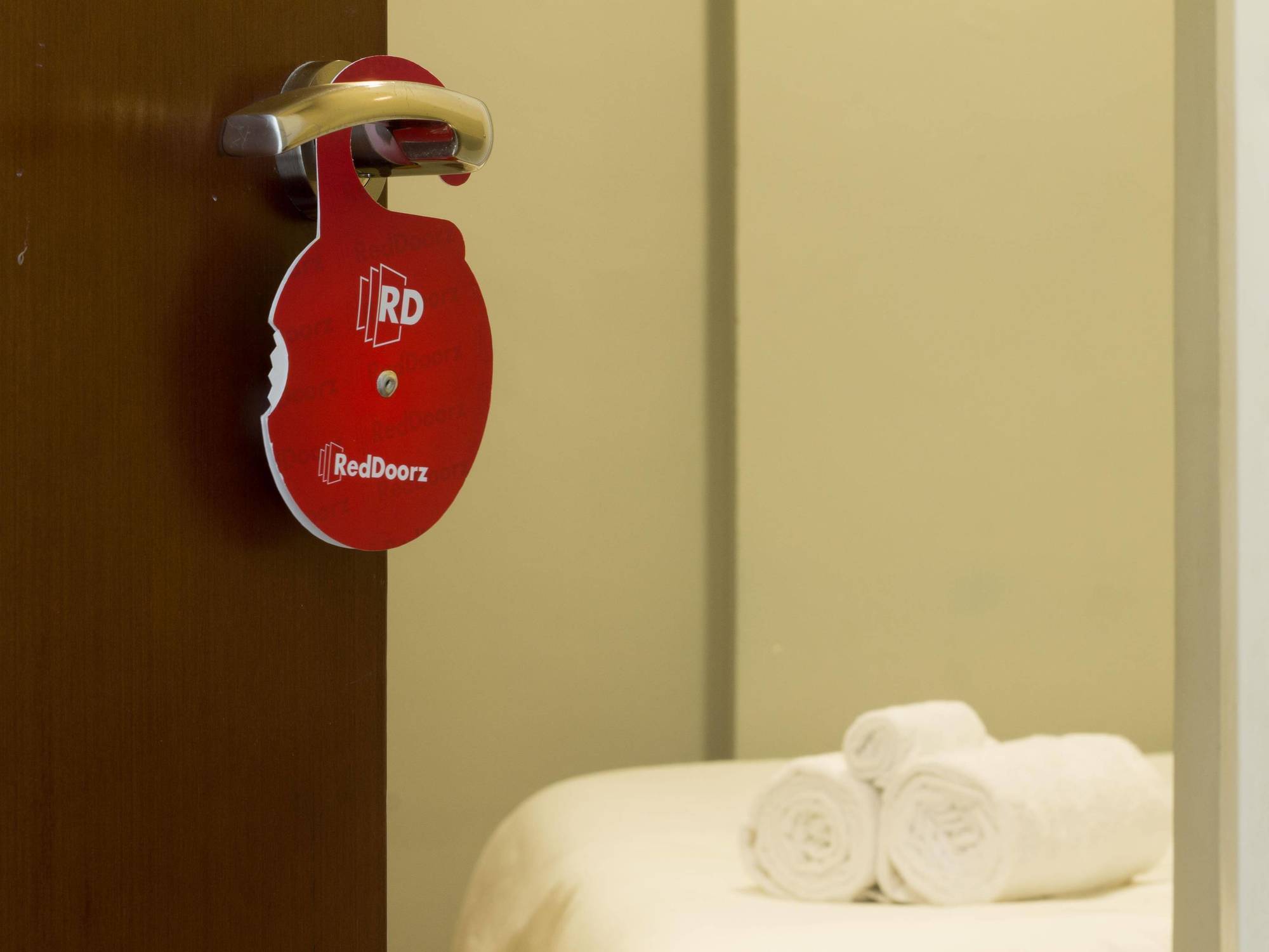 Reddoorz Plus @ Setiabudi Eight Τζακάρτα Εξωτερικό φωτογραφία