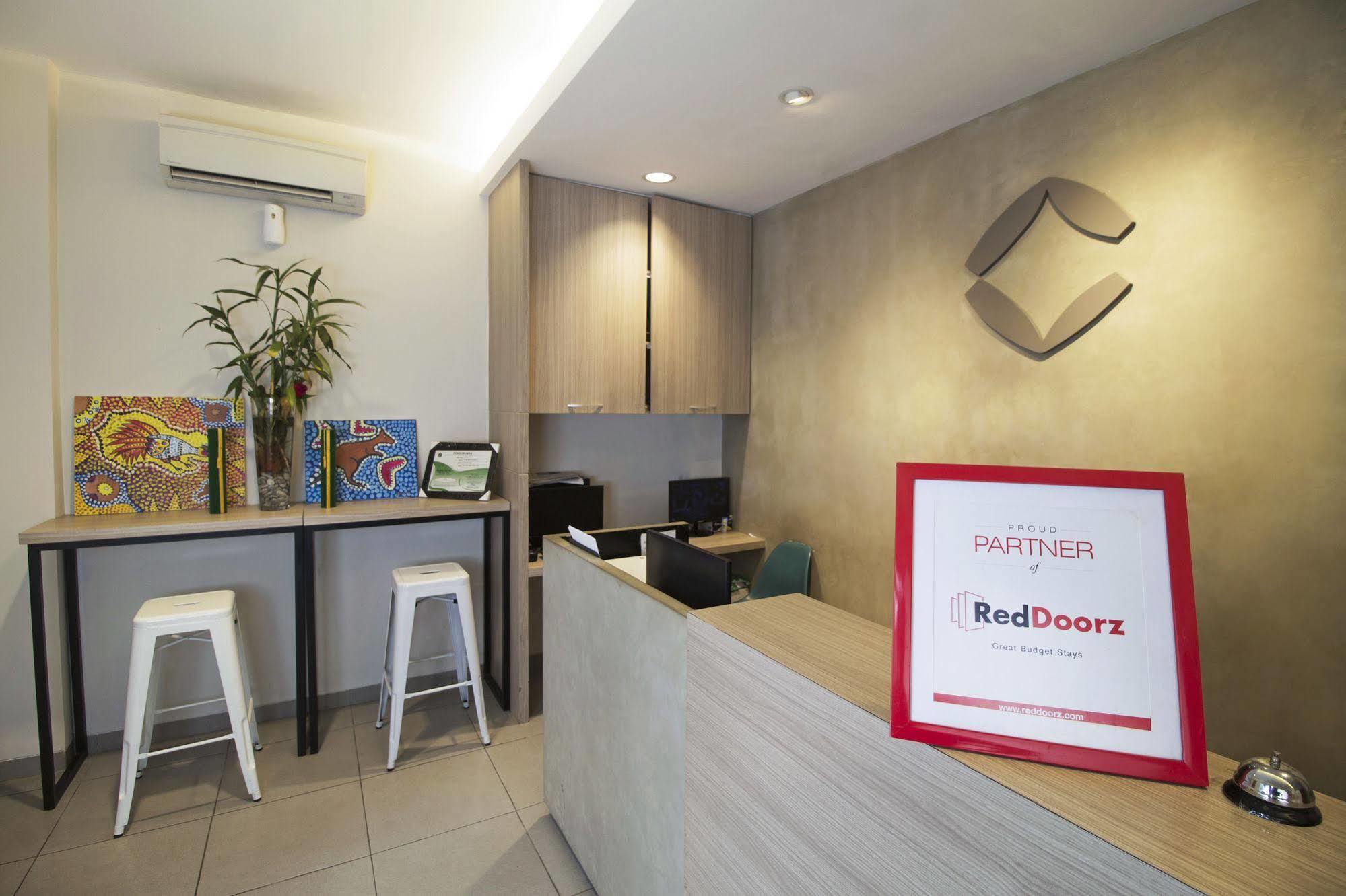 Reddoorz Plus @ Setiabudi Eight Τζακάρτα Εξωτερικό φωτογραφία