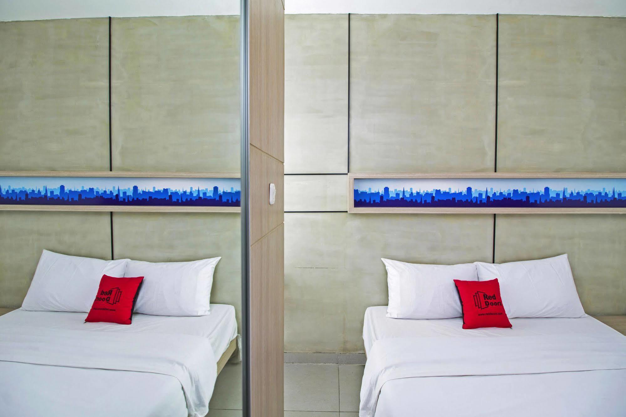 Reddoorz Plus @ Setiabudi Eight Τζακάρτα Εξωτερικό φωτογραφία